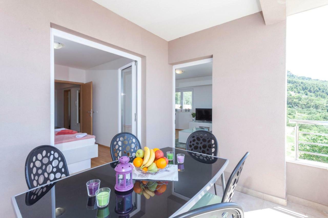 Apartments Dora Makarska Buitenkant foto