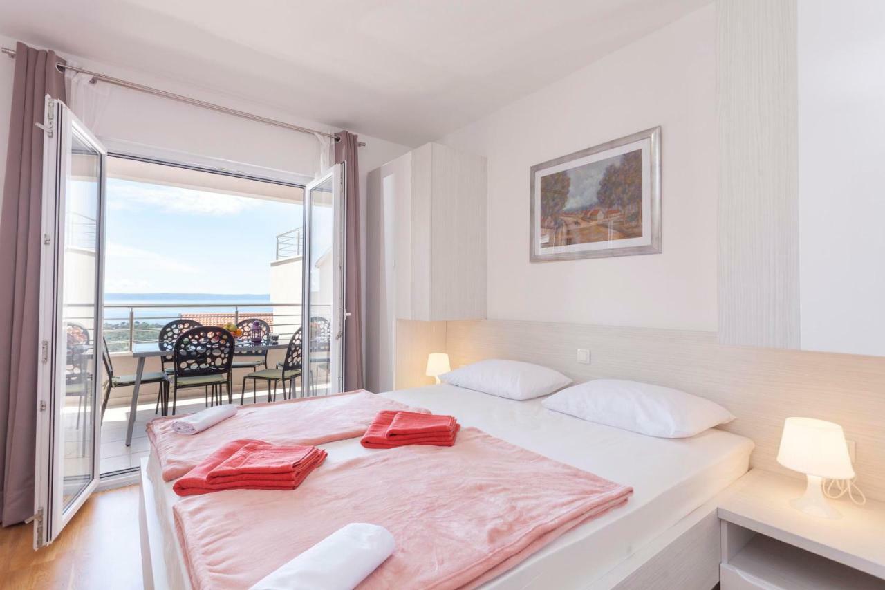 Apartments Dora Makarska Buitenkant foto