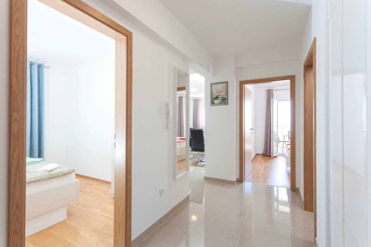 Apartments Dora Makarska Buitenkant foto