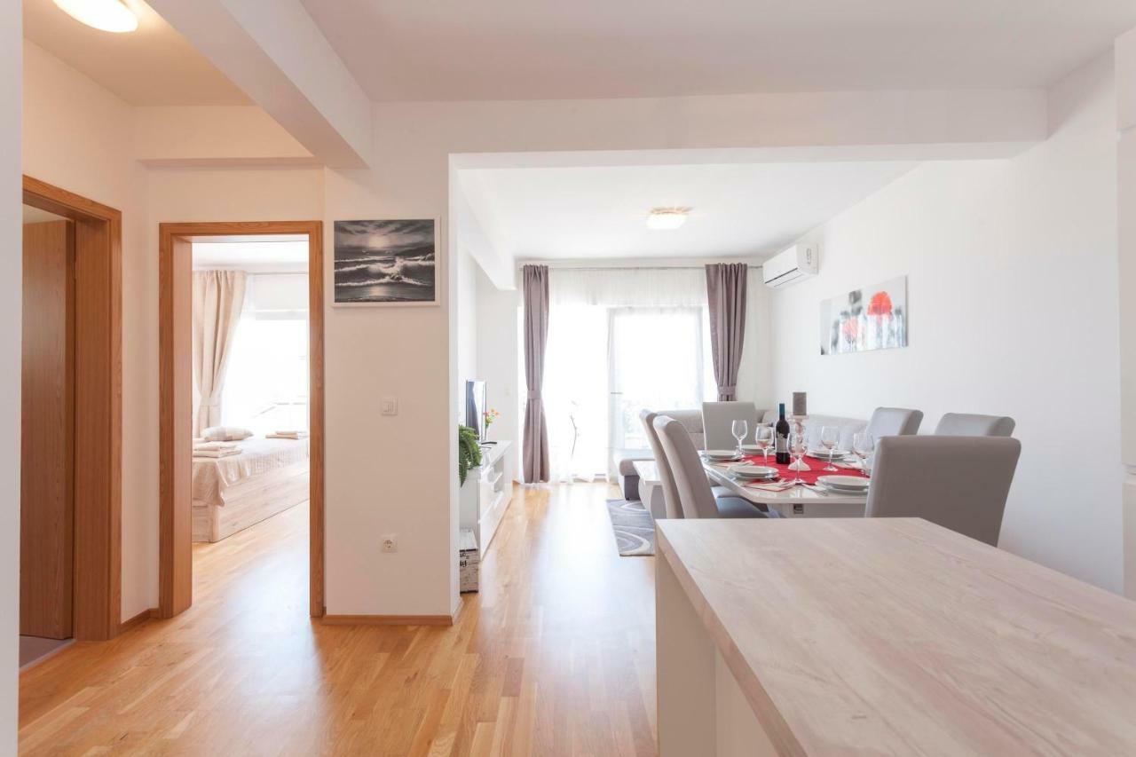 Apartments Dora Makarska Buitenkant foto