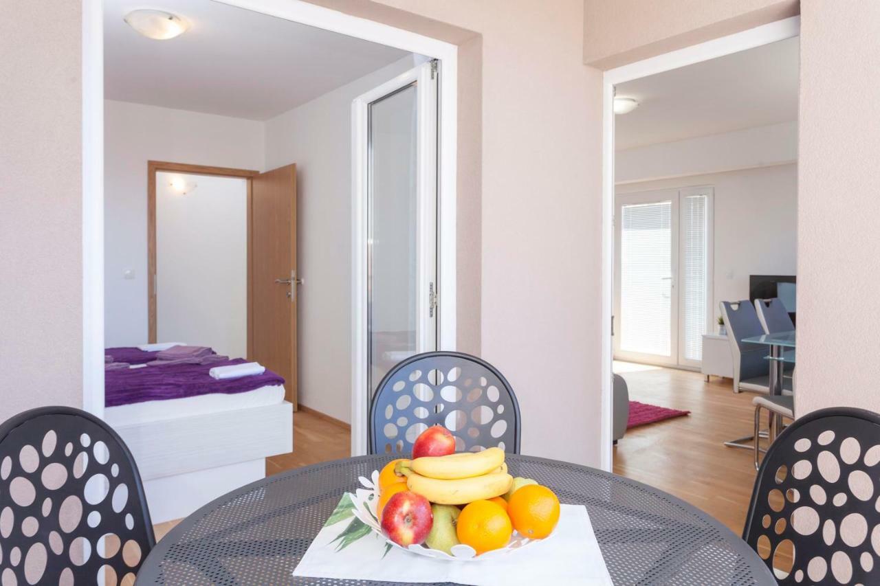 Apartments Dora Makarska Buitenkant foto