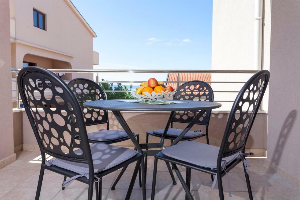 Apartments Dora Makarska Buitenkant foto