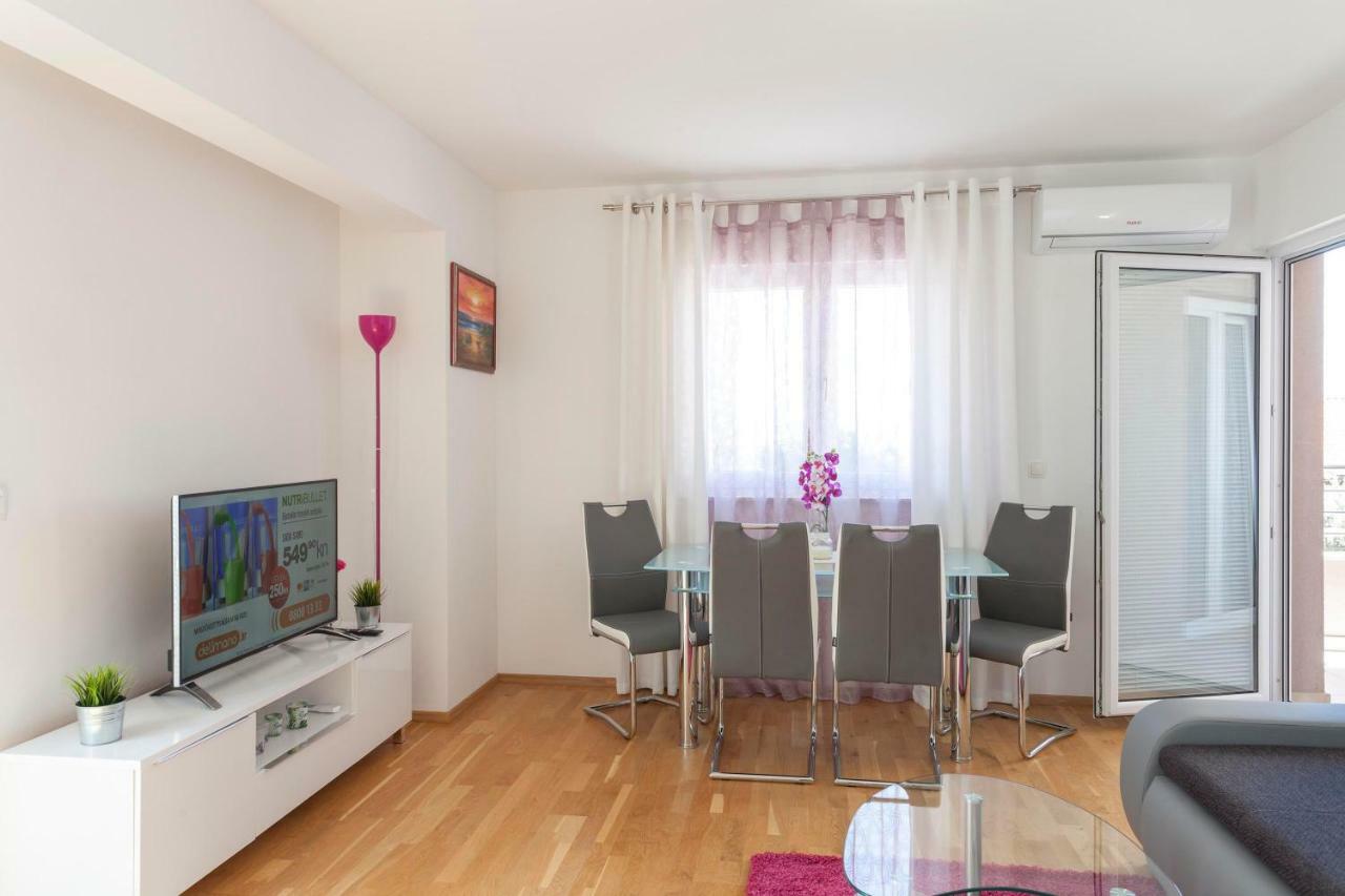Apartments Dora Makarska Buitenkant foto