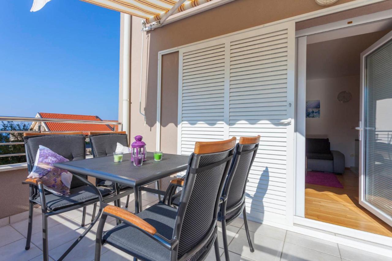 Apartments Dora Makarska Buitenkant foto